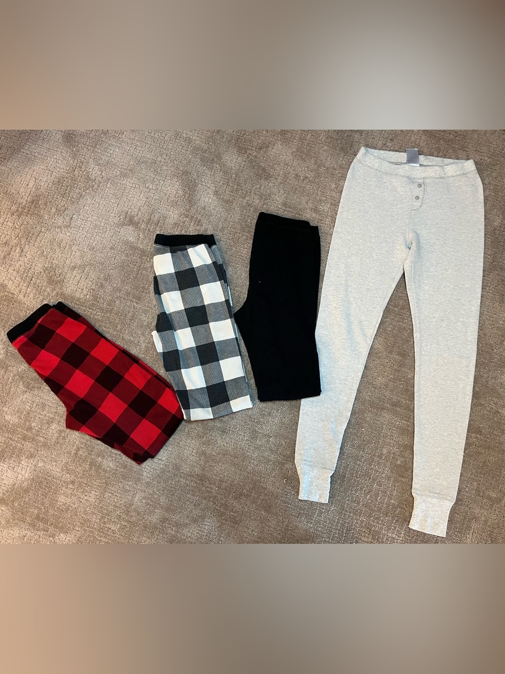 4 pair women’s pajama pants